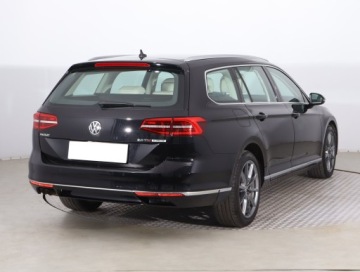 Volkswagen Passat B8 Variant 2.0 TDI BlueMotion SCR 190KM 2016 VW Passat 2.0 TDI, Salon Polska, 187 KM, Automat, zdjęcie 4