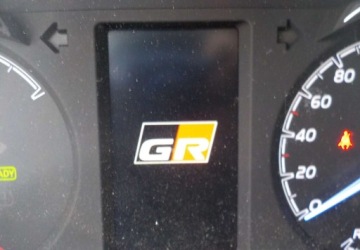 Toyota Yaris III Hatchback 5d Facelifting 2017 1.5 Hybrid 100KM 2019 Toyota Yaris GR-Sport Okazja 1.5 Hybryda 100KM, zdjęcie 31