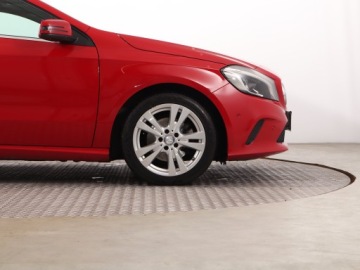 Mercedes Klasa A W176 Hatchback 5d Facelifting 160 102KM 2016 Mercedes A A 160, Salon Polska, Skóra, Klima, zdjęcie 14
