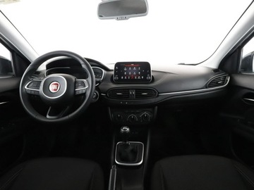 Fiat Tipo II Station Wagon 1.4 95KM 2018 Fiat Tipo navi kamera klima tempomat, zdjęcie 14