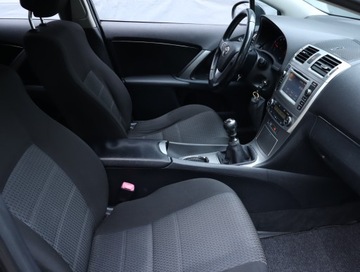 Toyota Avensis III Wagon Facelifting 2.0 D-4D 124KM 2012 Toyota Avensis 2.0 D-4D, Navi, Klima, Klimatronic, zdjęcie 8