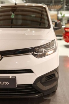 Toyota 2022 Toyota Proace City Verso 1.5 D-4D Combi 1.5 Diesel 102KM, zdjęcie 9