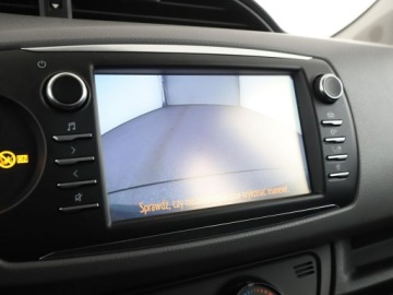 Toyota Yaris III Hatchback 5d Facelifting 2017 1.5 Dual VVT-iE 111KM 2019 Toyota Yaris kamera klima, zdjęcie 23