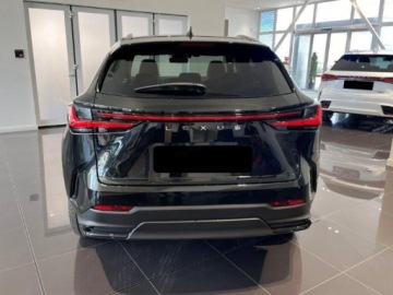 Lexus NX II SUV Facelifting 2.5 350h 200KM 2025 Od ręki - 350h Omotenashi 2.5 Hybrid AWD 200KM | Podgrzewane fotele!, zdjęcie 3