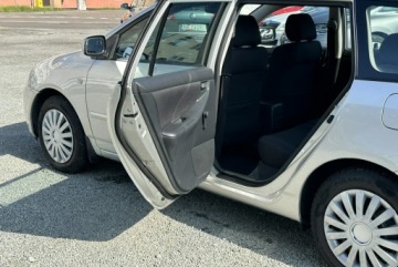 Toyota Corolla IX (E12) Kombi 1.4 i 16V 97KM 2006 Toyota Corolla Benzyna Zarejestrowany Ubezpieczony, zdjęcie 24