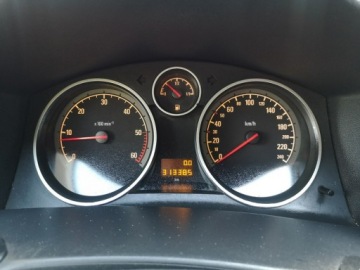 Opel Astra H Kombi 1.9 CDTI ECOTEC 120KM 2005 Opel Astra 1.9 CDTI 120KM Klimatyzacja Elektryka, zdjęcie 12