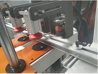 МАШИНА ДЛЯ СВЕРЛЕНИЯ ПЕТЛИ EXPERT M H