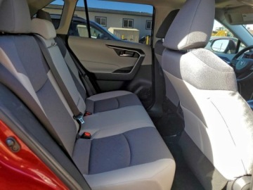 Toyota RAV4 V 2022 Toyota RAV4 Xle 2022 2.5 Benzyna 203KM, zdjęcie 11