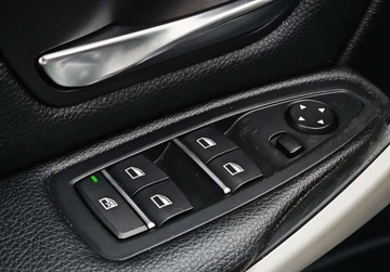 BMW Seria 3 F30-F31-F34 Touring Facelifting 2.0 320d EfficientDynamics Edition 163KM 2016 BMW Seria 3 Automat Podgrzewane Fotele Skory Navi Nowy rozrzad Grupa Adamo, zdjęcie 13