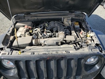 Jeep Wrangler IV 2022 Jeep Wrangler Unlimited Sport 2022 3.6l 3.6 Benzyna 285KM, zdjęcie 6