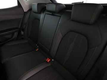 Cupra Formentor Crossover PHEV 1.4 e-HYBRID 204KM 2022 Cupra Formentor FV23% PHEV full LED navi klima, zdjęcie 16