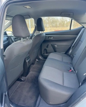 Toyota Corolla XI Sedan 1.33 Dual VVT-i 99KM 2014 Toyota Corolla BenzynaPrzebiegBEZWYPADKOWY Klima ZADBANY Oplacony Zamiana, zdjęcie 6
