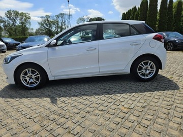 Hyundai i20 I Hatchback 5d Facelifting 1.4 CVVT 100KM 2015 Hyundai i20 1,4 benzyna 100KM automat salon polska, zdjęcie 16