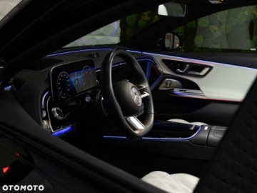 Mercedes Klasa E W214 2025 Mercedes-Benz Klasa E Mercedes-Benz Klasa E 220 d 4-Matic AMG 2.0 Diesel, zdjęcie 9