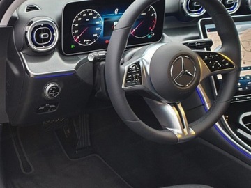 Mercedes Klasa C W206 Limuzyna 1.5 200 204KM 2025 MERCEDES-BENZ C Klasa 200 Avantgarde Sedan 204KM 2025, zdjęcie 7