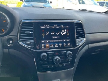 Jeep Grand Cherokee IV 2021 Jeep Grand Cherokee 3.6 V6 Pentastar 4WD Automatik Laredo 290 KM 2021r, zdjęcie 27
