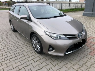 Toyota Auris II Touring Sports Facelifting 1.8 Hybrid 136KM 2015 Toyota Auris 1.8 Hybryda, Klimatronic, Stan bdb, zdjęcie 1