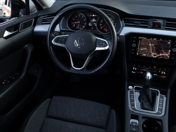 Volkswagen Passat B8 Variant Facelifting 2.0 TSI 190KM 2022 VW Passat 2.0 TSI, Salon Polska, 1. Właściciel, zdjęcie 6