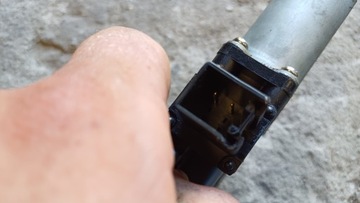 MAZDA 2 07-14 DE MOTOREK ZVEDAČ PRAVÝ ZADNÍ D01G5858X