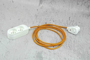 biała wtyczka z przełącznikiem loftowa loft retro