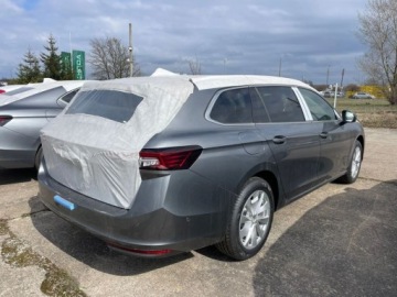 Skoda Superb IV Kombi 2.0 TDI 193KM 2025 Skoda Superb Skoda Superb Combi 2.0 TDI 4x4 Edition 130 2.0 Diesel 193KM, zdjęcie 2