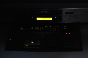 Видеомагнитофон SONY EV-S9000 (1)