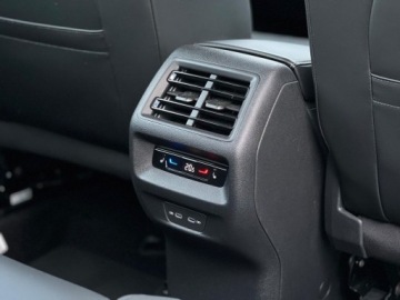 Volkswagen Tiguan II SUV Facelifting 2.0 TDI 150KM 2024 Volkswagen Tiguan Life GOAL 2.0 TDI SCR 110 kW 7-DSG Kamery360 Gwarancja 2, zdjęcie 18