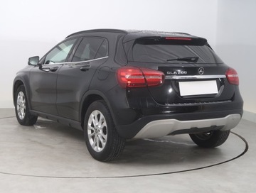 Mercedes GLA I Off-Roader Facelifting 1.6 200 156KM 2018 Mercedes GLA GLA 200, Salon Polska, Automat, zdjęcie 3