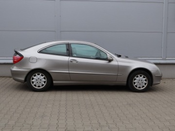Mercedes Klasa C W203 Coupe W203 1.8 (C 180 Kompressor) 143KM 2003 Mercedes C C 180 Kompressor , Klima, Klimatronic, zdjęcie 5