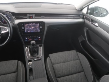 Volkswagen Passat B8 Variant Facelifting 2.0 TDI SCR 150KM 2023 VW Passat 2.0 TDI, Salon Polska, 1. Właściciel, zdjęcie 7
