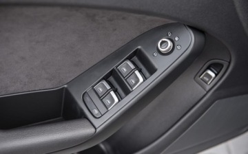 Audi A4 B8 2012 Audi A4 Avant 2.0TDI 170KM S-LIne Ledy Skora Navi Alu 18 Full 2.0 Diesel, zdjęcie 15