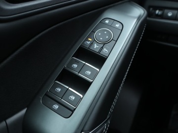 Nissan Qashqai III Crossover Facelifting 1.3 DIG-T MHEV 158KM 2025 Nissan Qashqai 1.3 DIG-T MHEV, 1. Właściciel, zdjęcie 16