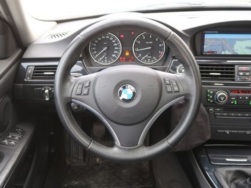 BMW Seria 3 E90-91-92-93 Touring E91 2.0 320i 170KM 2011 BMW 3 320 i, Skóra, Navi, Xenon, Bi-Xenon, Klima, zdjęcie 24