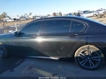 BMW Seria 7 G11-G12 2020 BMW Seria 7 2020r., Xdrive, od ubezpieczalni 3.0 Benzyna 335KM, zdjęcie 3
