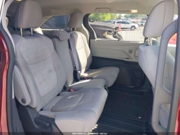 Toyota Sienna III 2022 Toyota Sienna LE 2022 2.5l 2.5 Hybryda 189KM, zdjęcie 12