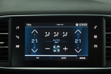 Peugeot 308 II SW Facelifting 1.5 BlueHDI 130KM 2019 Peugeot 308 1.5 BlueHDi, Salon Polska, Serwis ASO, zdjęcie 9