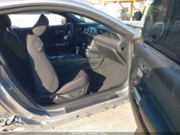 Ford Mustang VI Mach 1 5.0 Ti-VCT 460KM 2021 Ford Mustang GT Fastback 2021 5.0l 5.0 Benzyna 460KM, zdjęcie 9