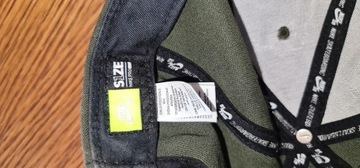 Nike joggery spodnie dresowe kolor khaki + GRATIS