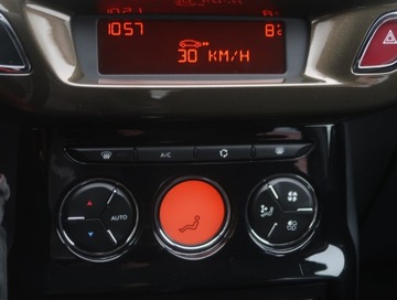 Citroen C3 II Hatchback 1.4 VTI 95KM 2012 Citroen C3 1.4 VTI, Salon Polska, Klima, zdjęcie 11
