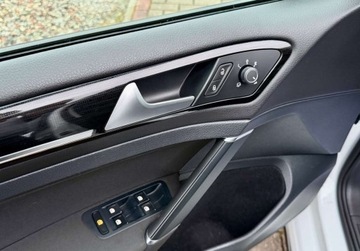 Volkswagen Golf VII Hatchback 3d Facelifting 1.5 TSI ACT 150KM 2018 Volkswagen Golf R-LINE maxton design AUTOMAT DSG full LED plywajace kierun, zdjęcie 21