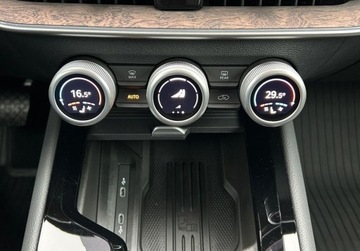 Skoda Superb III Kombi Facelifting 2.0 TDI SCR 150KM 2024 Skoda Superb Combi LaurinKlement Pakiety, Kamera 360, Head-Up, ACC, LED M, zdjęcie 25