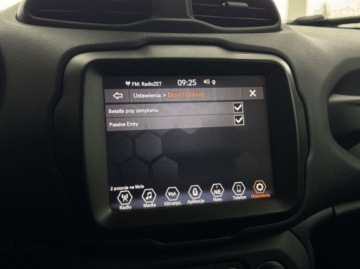 Jeep Renegade SUV Plug-In Seria 2/3 1.3 Turbo 4xe PHEV 190KM 2021 Jeep Renegade T4 Limited 4XE Plug In CarPlayAndroid Auto Nawigacja, zdjęcie 28