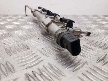 2013 Volkswagen Golf VII Распределитель топлива 04E133320D