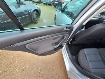 Volkswagen Golf VI Variant 1.6 TDI-CR DPF BlueMotion 105KM 2011 Volkswagen Golf Wersja Style Klimatronik, zdjęcie 21