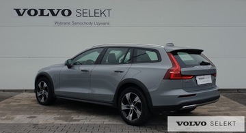 Volvo V60 II  Cross Country Facelifting 2.0 B4 197KM 2023 Volvo V60 V60 Plus Bright | B4 Diesel | FV23% | Se, zdjęcie 3