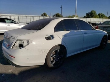 Mercedes Klasa E W213 2019 Mercedes-Benz Klasa E 2019r., 4MATIC, od ubezpieczalni 2.0 Benzyna 241KM, zdjęcie 4