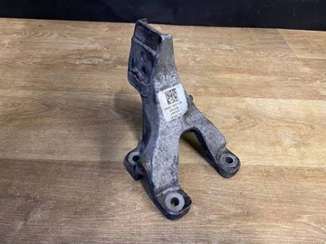 DRŽÁK ULOŽENÍ MOTORU PRAVÝ JAGUAR F-PACE X761 OE HK83-6037-CB