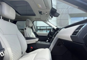 Land Rover Discovery V Terenowy Facelifting 3.0D I6 249KM 2025 Land Rover Discovery Discovery 3.0D I6 249 PS AWD Dynamic SE Rocznik 2025, zdjęcie 6