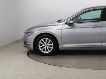 Volkswagen Passat B8 Variant 1.5 TSI EVO 150KM 2019 VW Passat 1.5 TSI, Salon Polska, Automat, Navi, zdjęcie 14