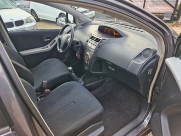 Toyota Yaris II Hatchback 5d 1.33 Dual VVT-i 101KM 2010 Toyota Yaris Sliczna salonowa 2010r 1.3B zarejestrowana 112tys km 100 bezw, zdjęcie 23